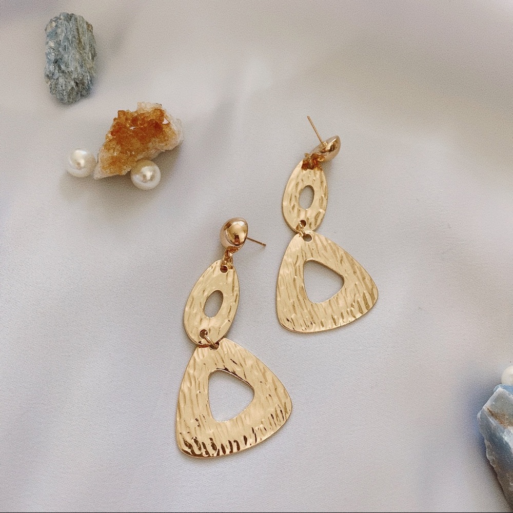 💕Last one Geometric Design Hoops - Picture 2 of 5